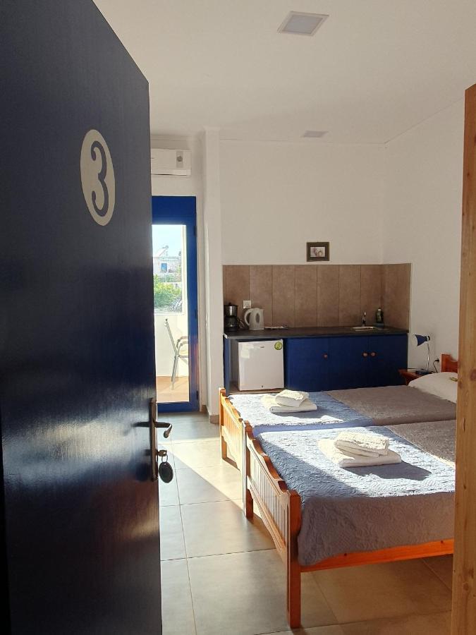 פראנגוקאסטלון Babis & Popi Rooms And Studios מראה חיצוני תמונה